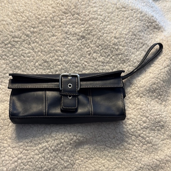 Leather Blue Wristlet Clutch with Structured Design - Picture 3 of 9